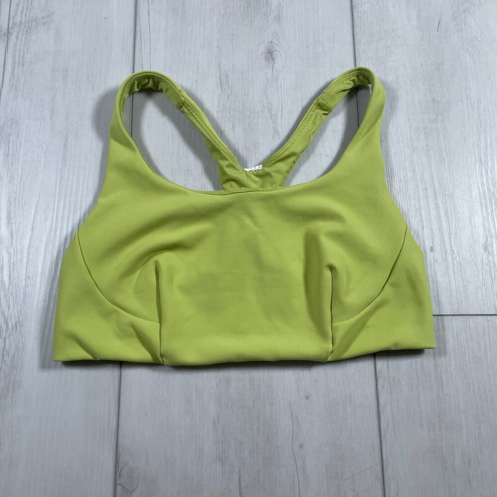 Lululemon Women's 10 Wonder Train Bra Medium Support C/D Cup Wasabi Running Yoga